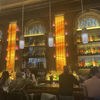 Ocean Prime - Bar Area - Cocktail Bars Near Me - Philadelphia, Pennsylvania