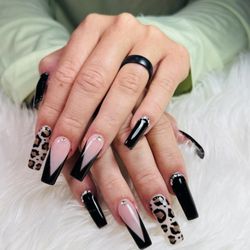 Elegance Nails