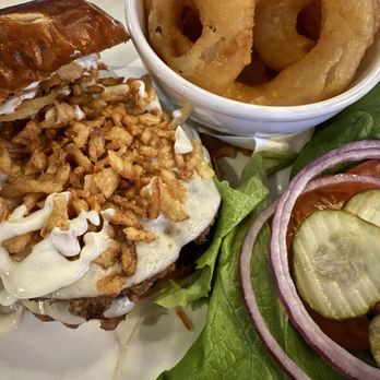 Three Kings Public House - Garlic Bomb Burger - American Near Me - Saint Louis, Missouri