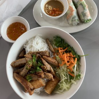 Retro Cafe - Vermicelli with Chicken - Juice Bars & Smoothies Near Me - Cypress, Texas Retro Cafe - Vermicelli with Chicken - Juice Bars & Smoothies Near Me - Cypress, Texas