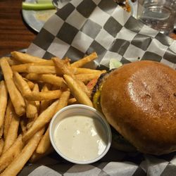 Dirt Road Brewing - Burger