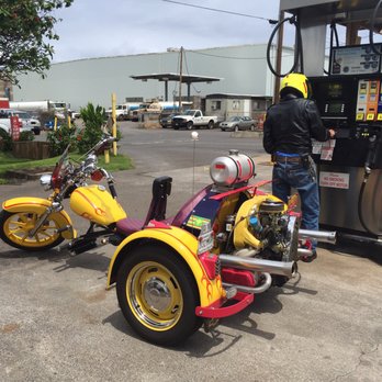 Maui Oil - Fill up your motorcycle here. - Gas Stations Near Me - Kahului, Hawaii