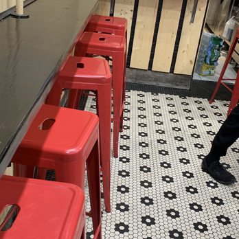 Berlin Döner - Seating area! There are also three tables to the right of this picture that can seat up to 8 more! - Turkish Near Me - New York, New York
