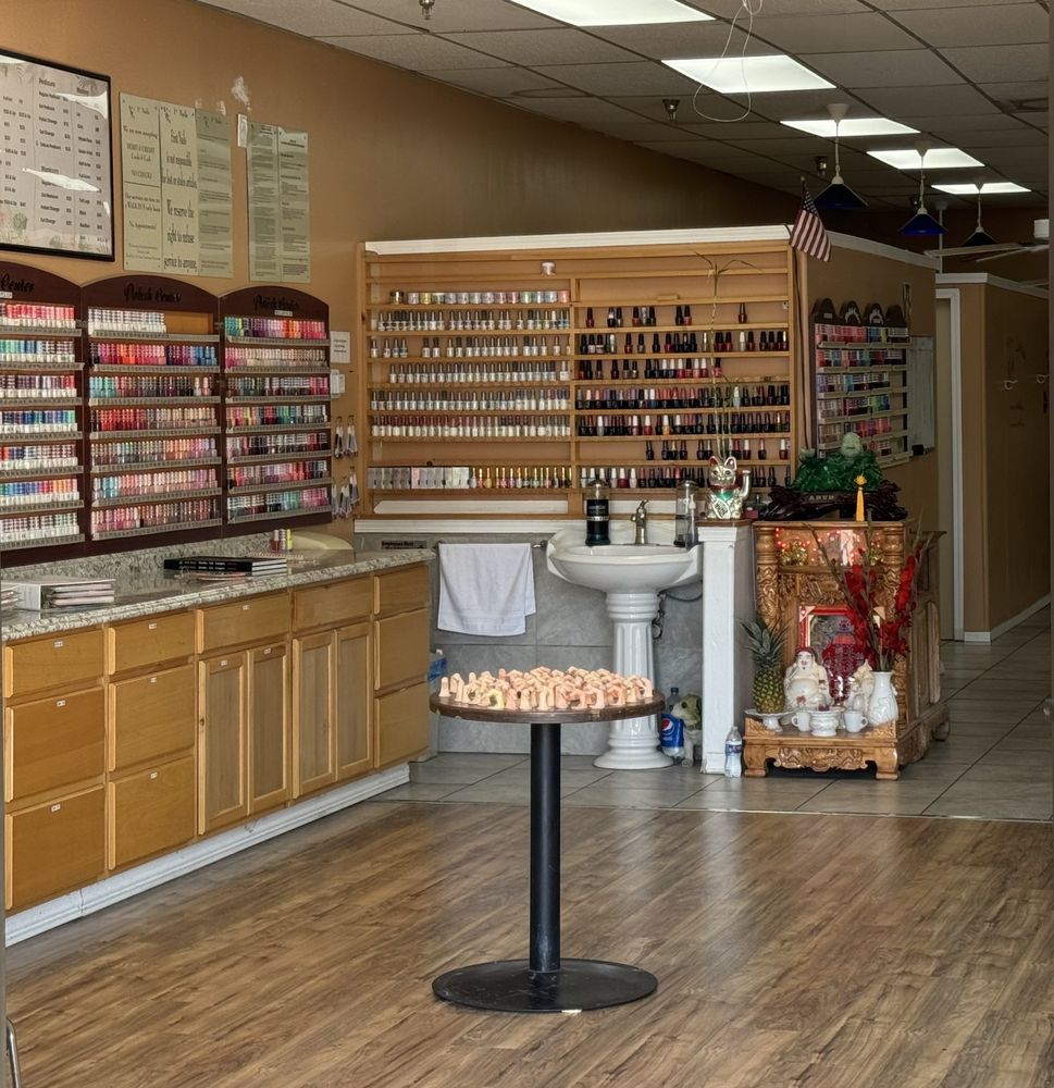 FIRST NAILS Updated August 2024 62 Photos & 57 Reviews 536 E