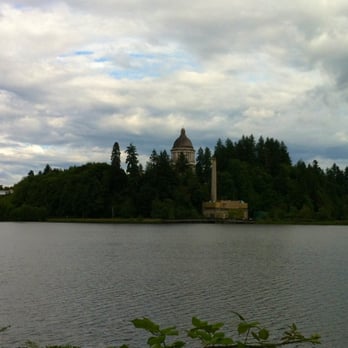 Capitol Lake Park - Lakes Near Me - Olympia, Washington