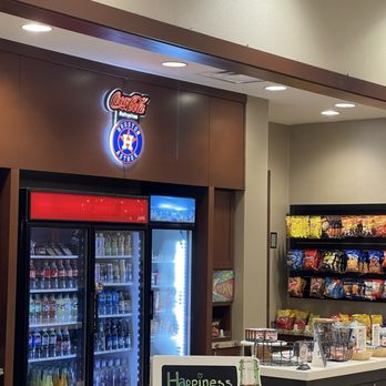 Hampton Inn Houston Downtown - Snack area - Hotels Near Me - Houston, Texas Hampton Inn Houston Downtown - Snack area - Hotels Near Me - Houston, Texas
