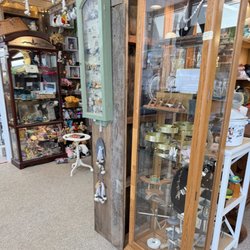 Lighthouse Antiques & Crafts