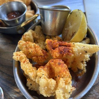 The Queen's Arms - Calamari - Pubs Near Me - London, XGL The Queen's Arms - Calamari - Pubs Near Me - London, XGL