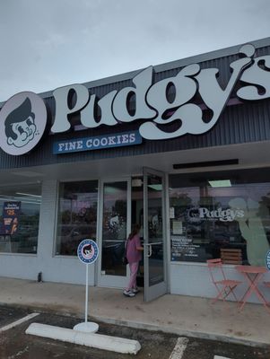 Pudgy’s Fine Cookies by null