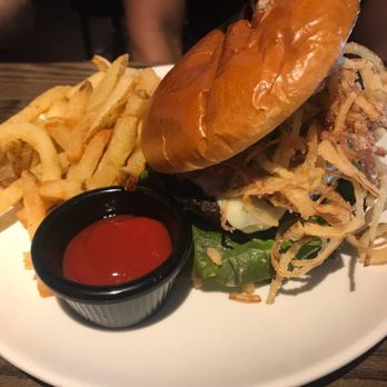Thirsty Lion - Jalapeño burger-good, fries-too greasy. - American Near Me - Euless, Texas Thirsty Lion - Jalapeño burger-good, fries-too greasy. - American Near Me - Euless, Texas