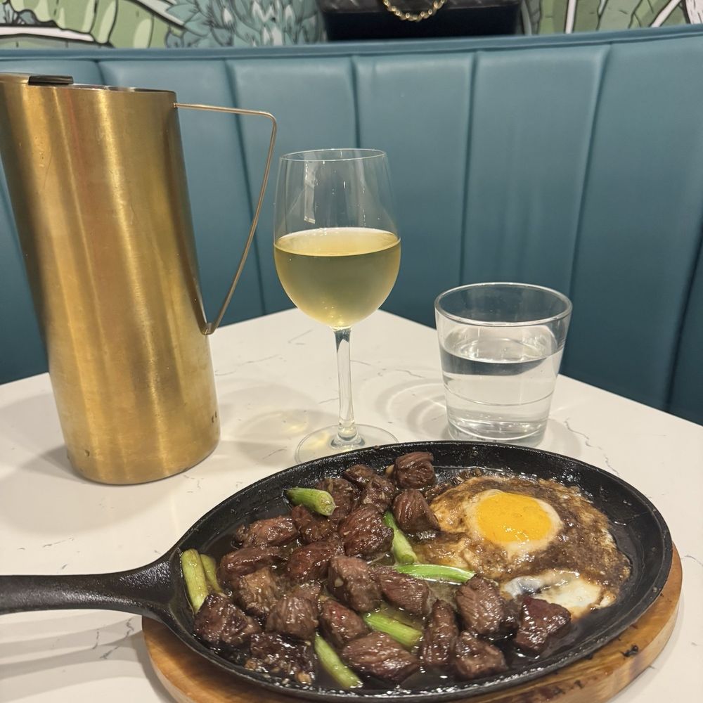 Em Vietnamese Bistro - Shaking Beef Ribeye - Vietnamese Near Me - Brooklyn, New York Em Vietnamese Bistro - Shaking Beef Ribeye - Vietnamese Near Me - Brooklyn, New York