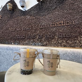 Chicha San Chen - Milk tea (left) and Ding dong with oat milk (right) - Bubble Tea Near Me - Cupertino, California