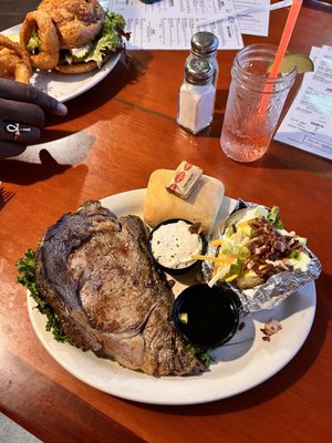 Colvins Pub & Grill by null