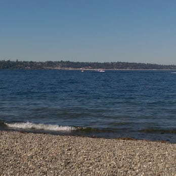 Seward Park Audubon Center - View of Seattle and one of the floating bridges at a distance from the Seward Park Loop. - Visitor Centers Near Me - Seattle, Washington Seward Park Audubon Center - View of Seattle and one of the floating bridges at a distance from the Seward Park Loop. - Visitor Centers Near Me - Seattle, Washington