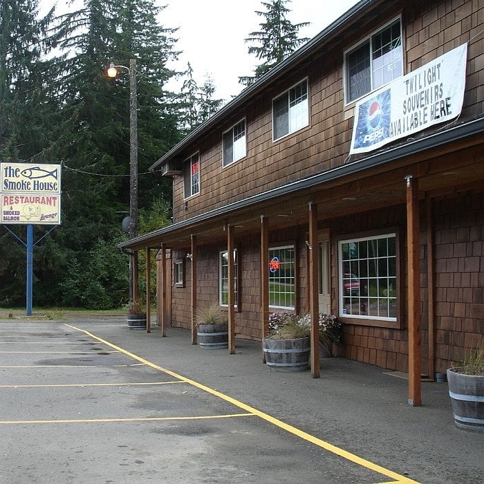 SMOKE HOUSE RESTAURANT CLOSED 17 Reviews 193161 Highway 101