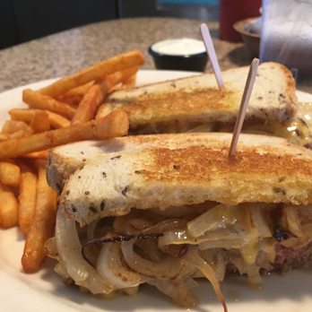 Night & Day Cafe - Beer Bar Near Me - Coronado, California