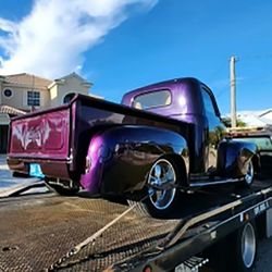 Cape Coral Towing & Recovery - Vehicle delivery.
We treat your prized possessions like our own.
Safe, reliable vehicle transport.