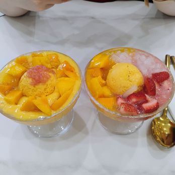 Mango Mango Dessert - Classic mango and the one on the right with strawberry and lychee - Desserts Near Me - Las Vegas, Nevada Mango Mango Dessert - Classic mango and the one on the right with strawberry and lychee - Desserts Near Me - Las Vegas, Nevada