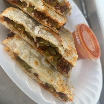 El Taconazo - Quesadillas - Food Trucks Near Me - Richmond, Virginia El Taconazo - Quesadillas - Food Trucks Near Me - Richmond, Virginia