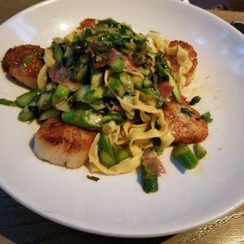 Pasta Moon - Italian Near Me - Half Moon Bay, California