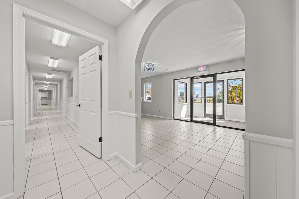 AK LUXE SUITES Updated September 2024 Request an Appointment 322