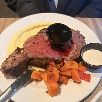 Osprey Restaurant & Bar - Prime rib entree - Cocktail Bars Near Me - Spokane, Washington Osprey Restaurant & Bar - Prime rib entree - Cocktail Bars Near Me - Spokane, Washington