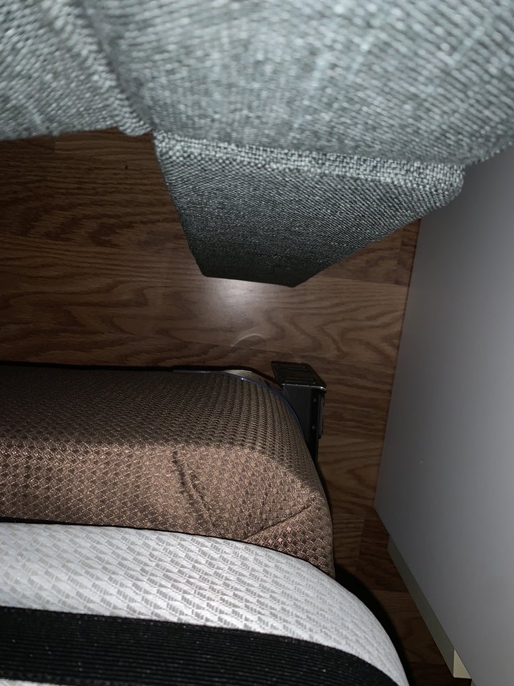 DISCOUNT MATTRESS Updated July 2024 10 Photos & 44 Reviews 560 S