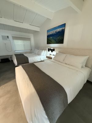 AutoCamp Sequoia by null