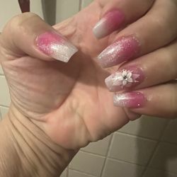 Beautiful Nails - Pink ambre with little bling!