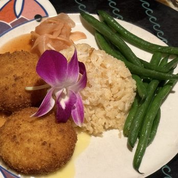 Anthony's Pier 66 - Fresh Dungeness Crab Cakes - Seafood Near Me - Seattle, Washington Anthony's Pier 66 - Fresh Dungeness Crab Cakes - Seafood Near Me - Seattle, Washington
