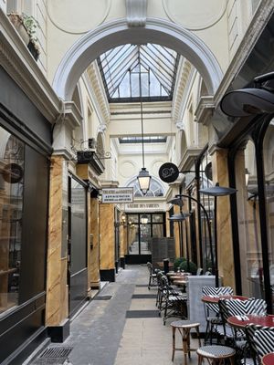 Passage des Panoramas by null