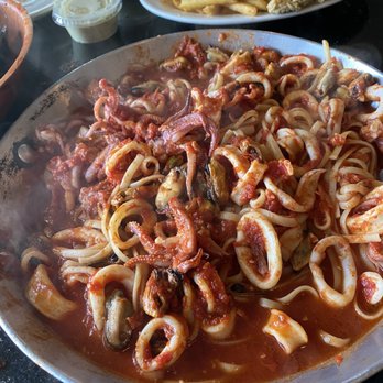 The Causeway Restaurant - Mussels and calamari pasta.  That's good as you would get in Little Italy Boston. - Seafood Near Me - Gloucester, Massachusetts