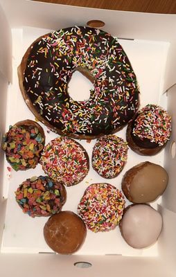 Randy's Donuts by null