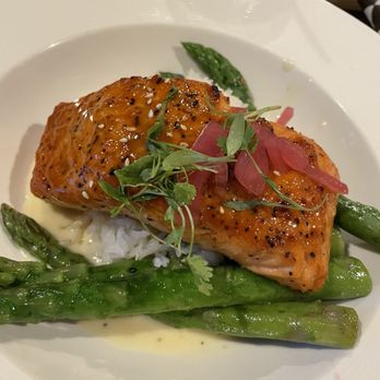 1927 Bar+Kitchen - Salmon - Lounges Near Me - Los Angeles, California
