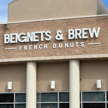 Beignets & Brew - Outside view - Desserts Near Me - Orlando, Florida Beignets & Brew - Outside view - Desserts Near Me - Orlando, Florida