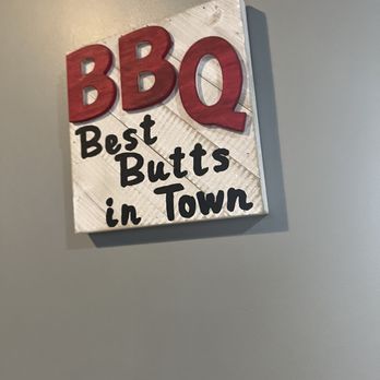 Boarhog's Barbeque - Wall decor - American Near Me - Huntsville, Alabama