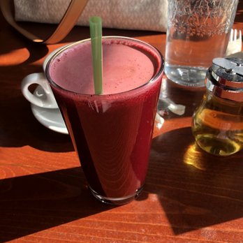 The Grain Cafe - Apple, beet, spinach, parsley smoothie juice yummmmmy.... - Vegan Near Me - Long Beach, California