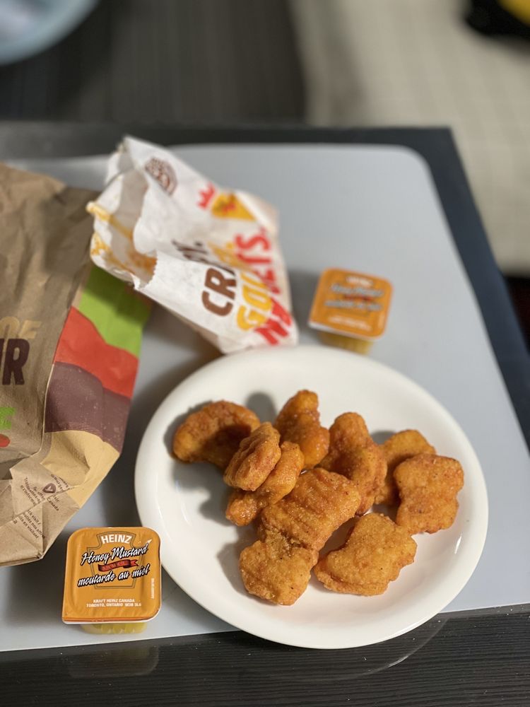 BURGER KING Updated October 2024 11 Photos 3850 Sheppard Avenue E