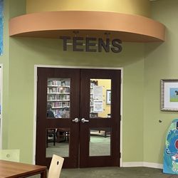 Glades Road Branch Library - Teens zone