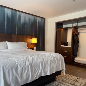 Marriott Downtown at CF Toronto Eaton Centre - Hotels Near Me - Toronto, Ontario Marriott Downtown at CF Toronto Eaton Centre - Hotels Near Me - Toronto, Ontario