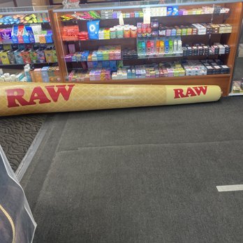 vaping weed pen Am I the only one who thinks Scotland should start banning vape shops?  They’re everywhere. Fruity flavours aimed at teenagers. Highly addictive.  And increasing evidence linking them to lung and health main image 0