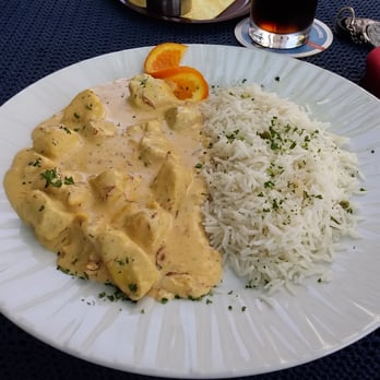 Rialto - 114a - Chicken Korma - Hähnchenfleisch mit Cashewkernen, Safran Sahnesauce und Reis - Italian Near Me - Großostheim, BY Rialto - 114a - Chicken Korma - Hähnchenfleisch mit Cashewkernen, Safran Sahnesauce und Reis - Italian Near Me - Großostheim, BY