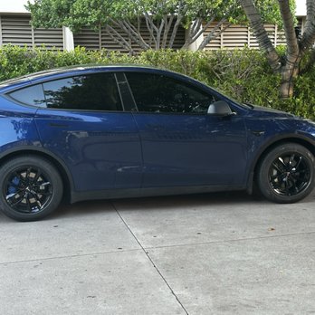Carrera Car Services - Model Y - Town Car Service Near Me