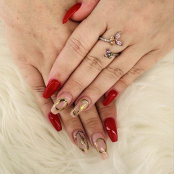 1. Nail Glamour