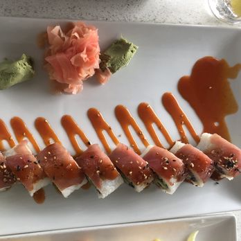 Boathouse - Spicy tuna roll sushi - Breakfast & Brunch Near Me - Stuart, Florida