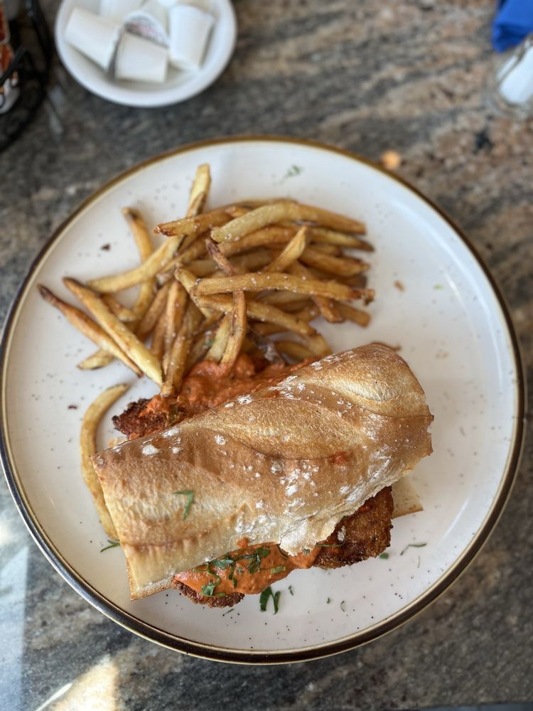 The Peach Pit Café