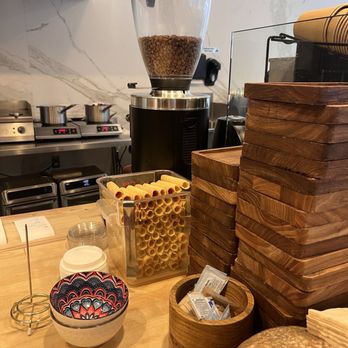 TARY Coffee - Coffee & Tea Near Me - Chicago, Illinois