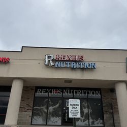 Rexius Nutrition Maple - Entrance