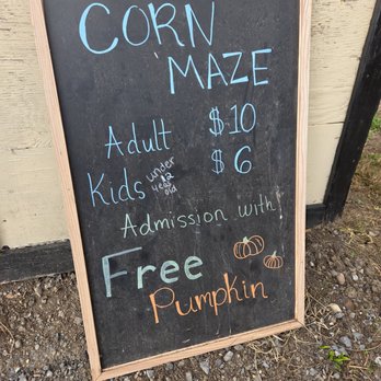 Maple Valley Acres - Attraction Farms Near Me - Harrisburg, Pennsylvania