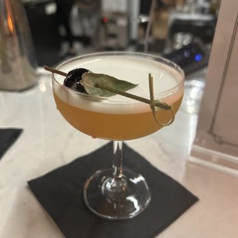 Lone Light Spirits - Seane - Cocktail Bars Near Me - Farmington, Michigan